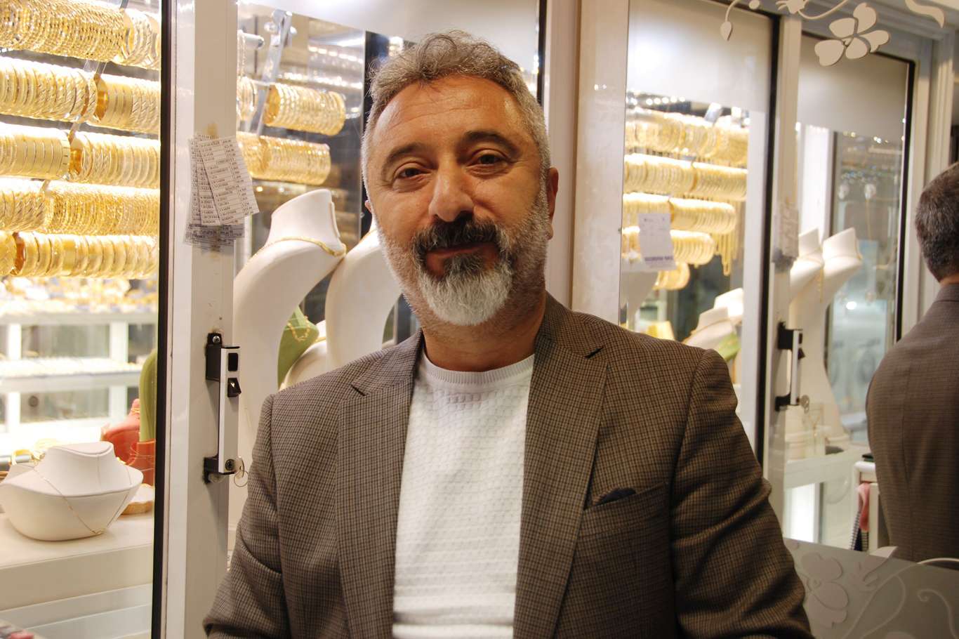 Dolardaki artış altın fiyatlarını yükseltti Dolardaki artış altın fiyatlarını yükseltti